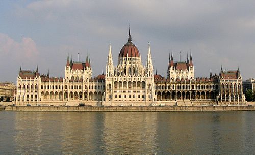 500px-Budapest_Parliament_4604